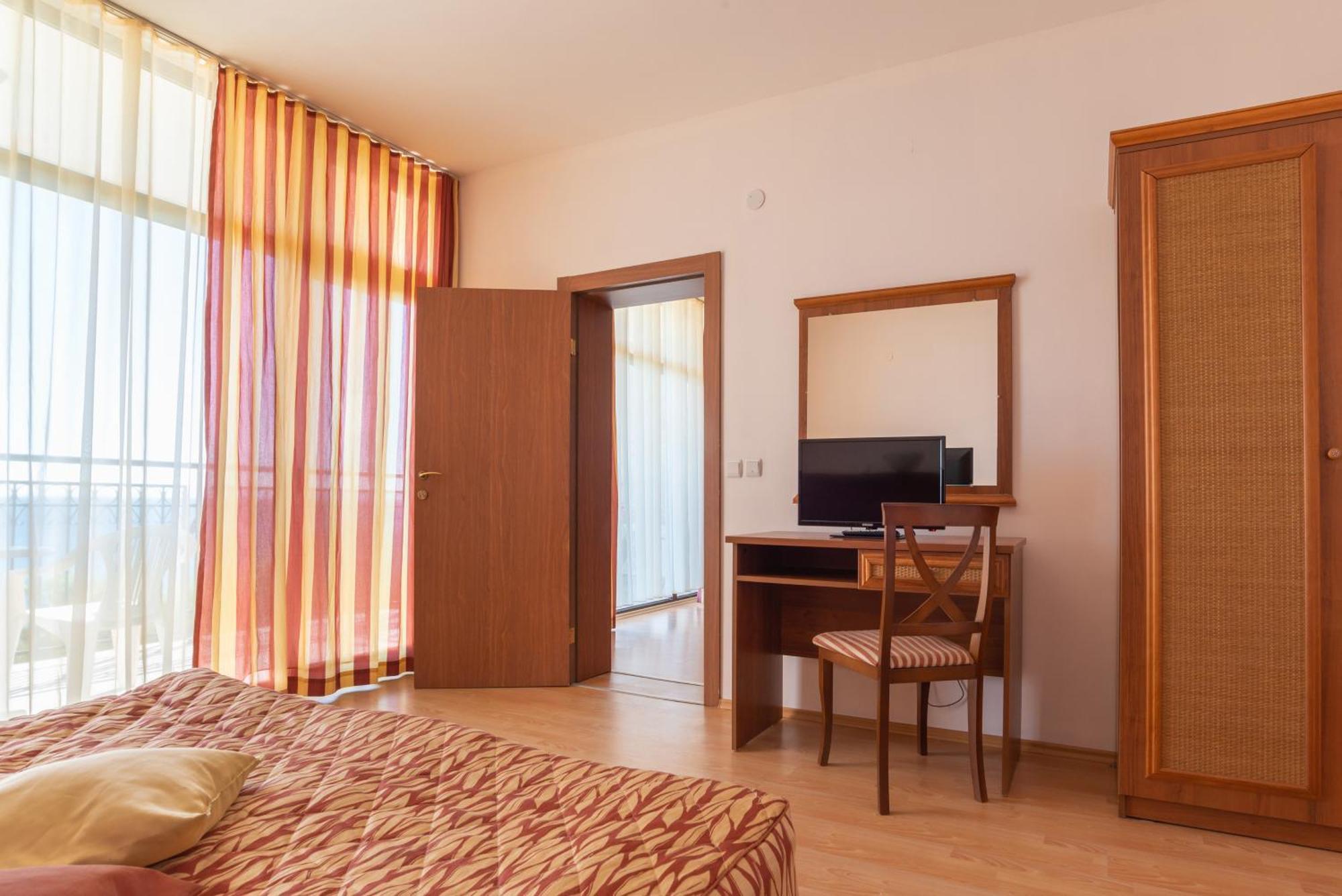 Tiva Del Mar Beach Hotel Sveti Vlas Room photo